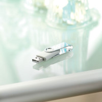 USB ključek Techmate 16GB TECHMATE PENDRIVE MO1001c-06-16G